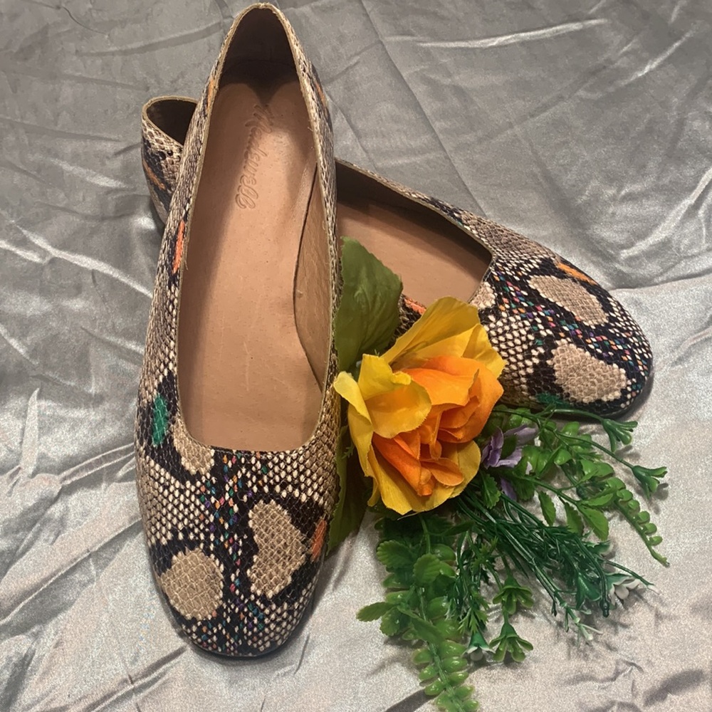 🌹Madewell “The Cory Flat” in Snake Embossed Leather Light Umber